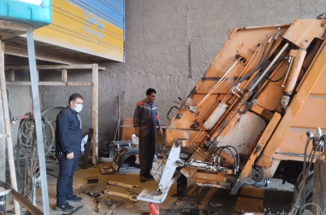 ساخت ونصب تجهیزات تمام مکانیزه 8 خودروی حمل پسماند شهری