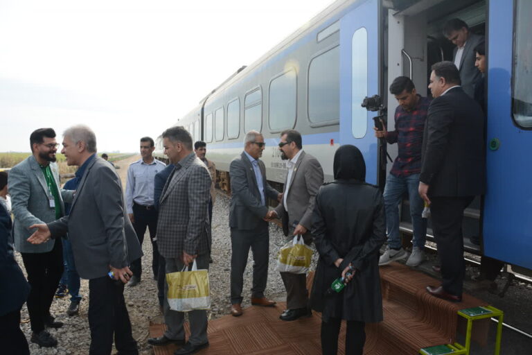 مدیرکل میراث فرهنگی خوزستان خبر داد: آمادگی برای تداوم فعالیت قطار گردشگری نیشکر در طول سال/شکرستان، گردشگری روستایی و کشاورزی را به بالفعل رسانده‌است