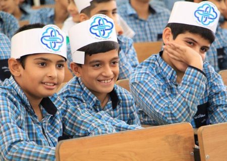 مدیرکل دفتر سلامت و تندرستی وزارت آموزش و پرورش عنوان کرد ۴ میلیون دانش‌آموز، سفیر سلامت می‌شوند/ جذب ۷۴۰ دانشجومعلم بهداشت مدارس