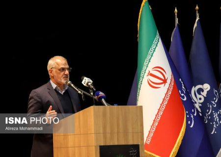 بیشترین سهم اشتغال باید در صنایع پایین‌دستی نفت باشد