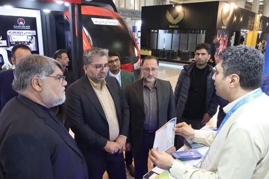 تقدیر معاون هماهنگی امور عمرانی استانداری خوزستان سازمان فاوا شهرداری اهواز در نمایشگاه شهریران