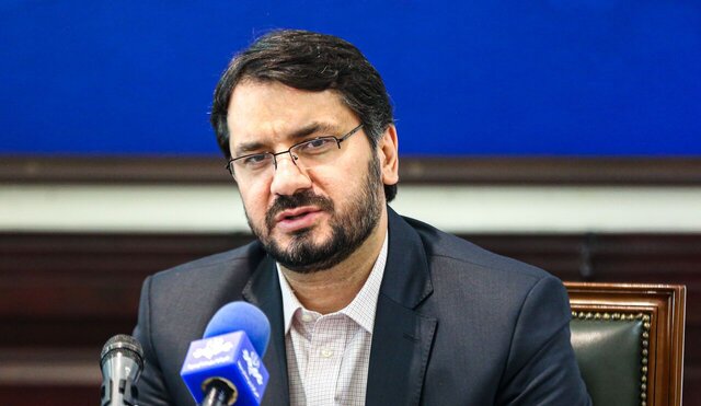 وزیر راه و شهرسازی وارد خوزستان شد