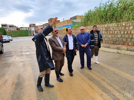 بازدید مدیر کل بازرسی استان از محل وقوع حادثه ریزش کوه در کوی رمضان