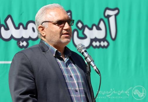 اسداللهی در آیین کاشت ۲۰۰ اصل نهال به مناسبت هفته درختکاری: سه پروژه تامین آب خام ویژه فضای سبز شهری به مرحله اجرا درآمده است
