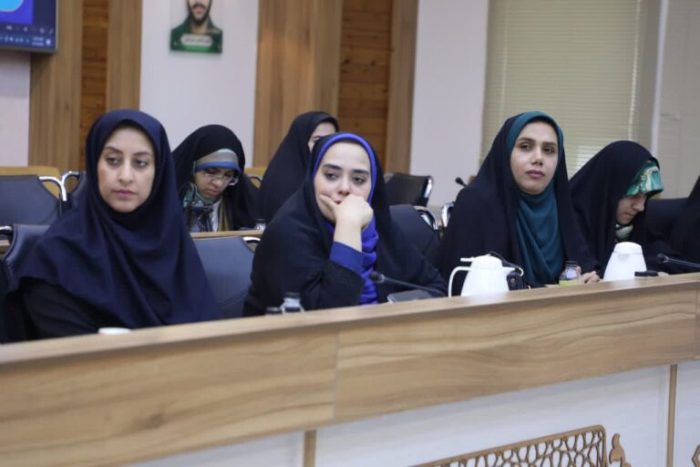 مراسم تقدیر از جمعی از دختران نخبه استان برگزار شد