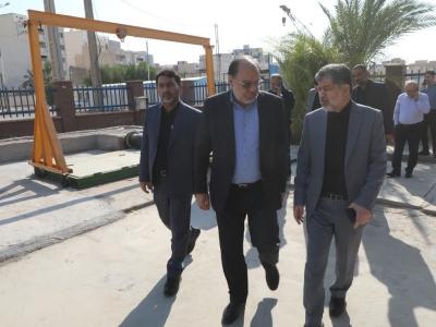 بازدید معاون منابع انسانی و مدیر کل آبفا کشور از تصفیه خانه آب و ایستگاه‌های فاضلاب اهواز