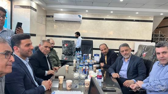 بازدید شهردار کلانشهر اهواز از پروژه های انبوه سازان سطح منطقه 3 و نشست هم اندیشی با ایشان