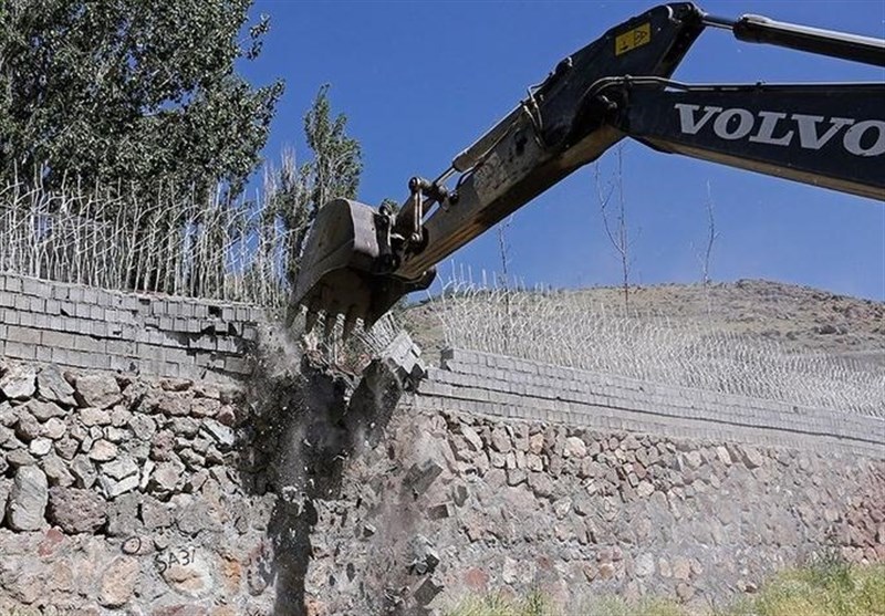 ساخت‌و‌ساز غیرمجاز در ۱۲ هکتار از اراضی دزفول قلع‌وقمع شد