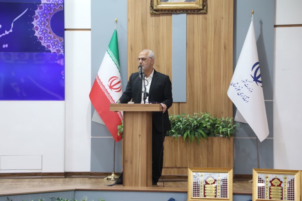 استاندار خوزستان: دستگاه‌ها با همدلی برای رفع مشکلات مردم گام بردارند