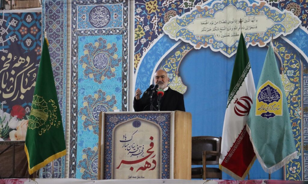 استاندار خوزستان: مردمی بودن و مقاومت، رمز ماندگاری انقلاب اسلامی است / موفقیت رئیس‌جمهور موفقیت نظام است
