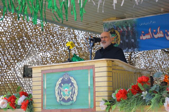 ارتش جمهوری اسلامی ایران سند افتخار ملت است