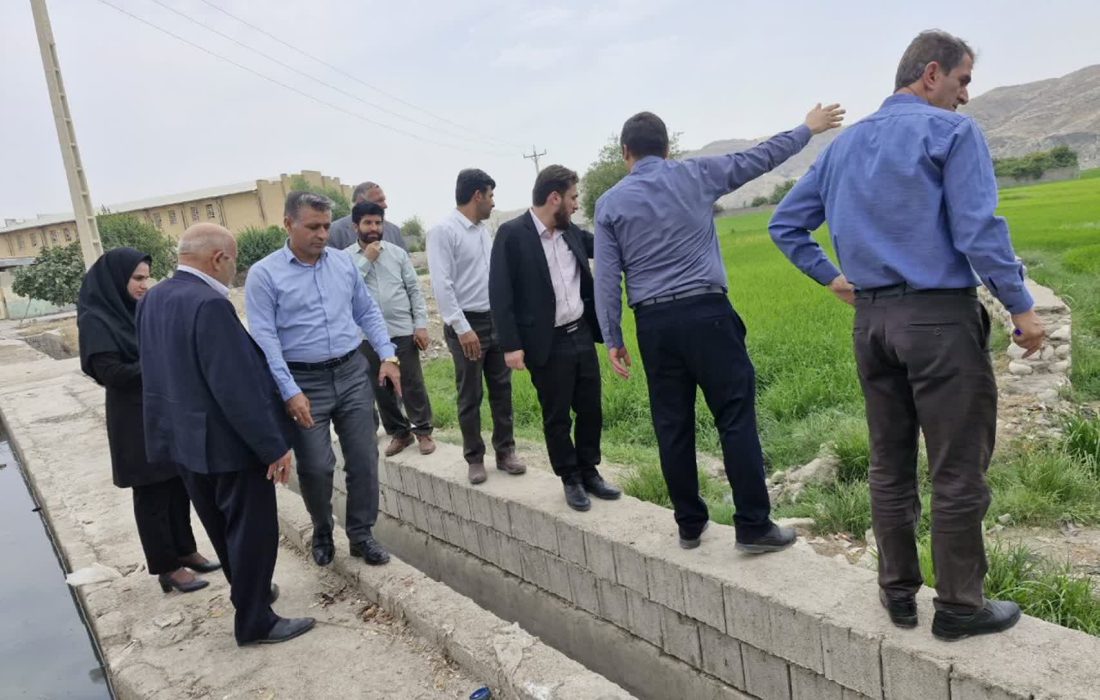 اقدام دادستان و مدیران باغملک برای ساماندهی فاضلاب شهری و صیانت از سلامت مردم