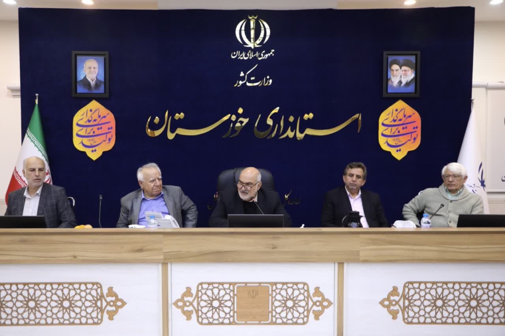 استاندار خوزستان: مسائل پتروشیمی مسجدسلیمان و فاز دوم طرح ۵۵۰ هزار هکتاری کشاورزی پیگیری می‌شود / ضرورت تسریع در تکمیل محورهای مواصلاتی و توسعه زیرساخت‌های گردشگری