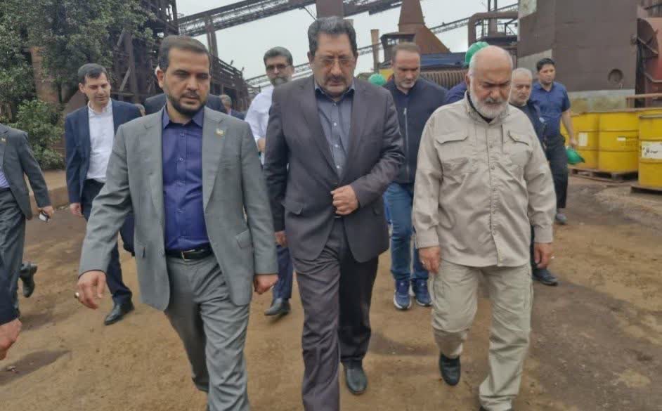 بازدید نماینده اهواز به همراه وزیر صمت از واحدهای فولادی و تولیدی استان