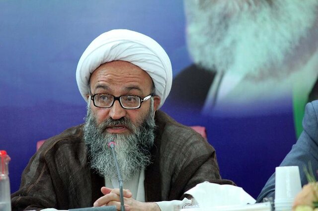 امت اسلامی در روز عید قربان درس از خودگذشتگی و ایستادگی را می‌آموزند نمایند