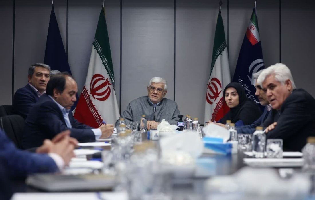 معاون اول رئیس‌جمهور: صنعت نفت در دوران جنگ درخشان ظاهر شد آرامش اقتصادی مرهون تلاش کارکنان نفت است