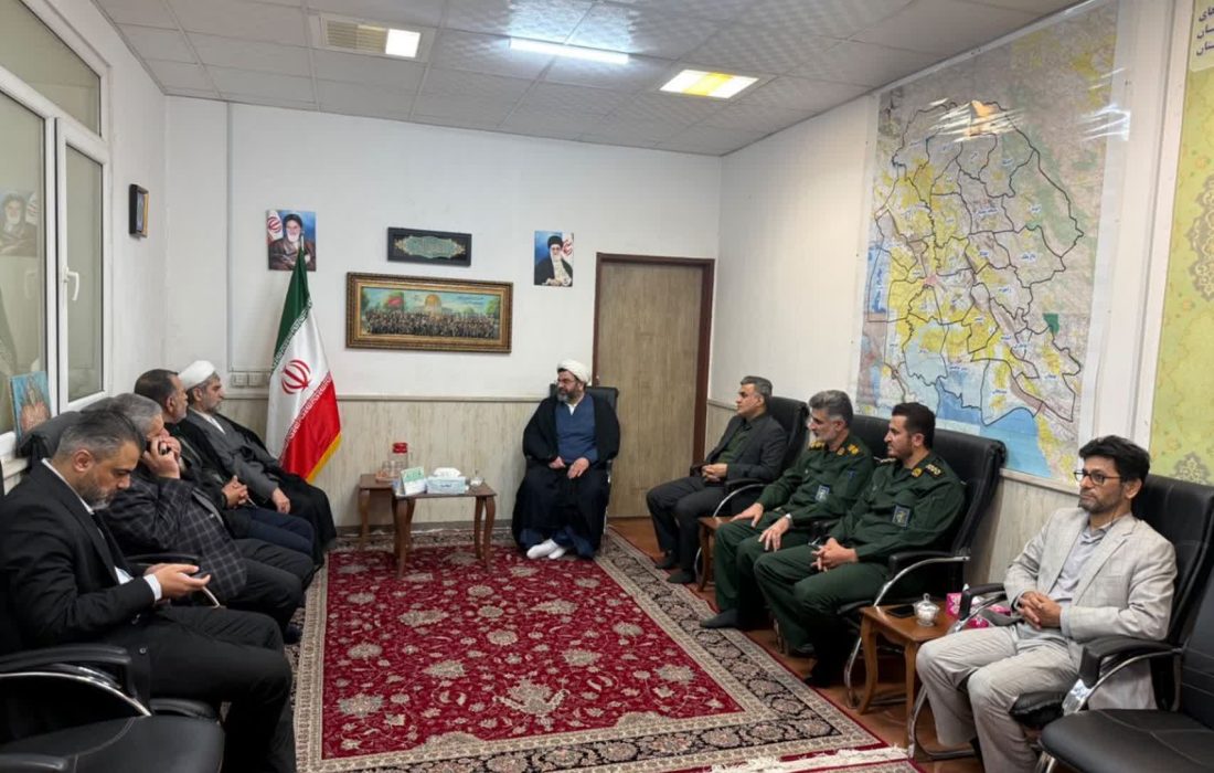 دیدار صمیمانه مشاوران امور ایثارگران آبفا کشور و مدیر عامل شرکت آب و فاضلاب خوزستان با آیت‌الله هدائی