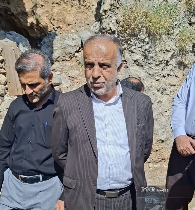 بازسازی روستای ممبین با پشتیبانی لجستیکی دستگاه‌های اجرایی