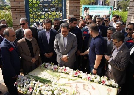 وزیر صمت : تأمین مواد اولیه شرکت فولاد اکسین خوزستان باید در اولویت قرار گیرد
