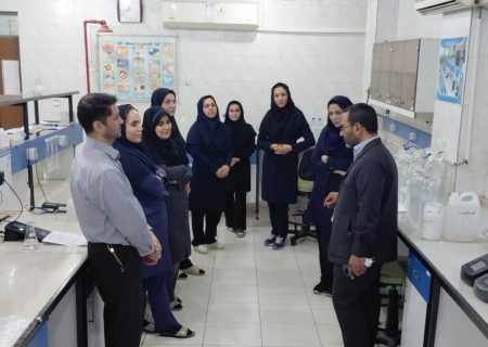 تاکید بر تقویت تعاملات درون‌سازمانی در بازدید سرپرست دفتر حراست آبفا خوزستان از آزمایشگاه مرکزی