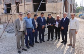 بازدید مدیرکل امور مالیاتی و دستیار استاندار از شیرخوارگاه در حال ساخت بهزیستی خوزستان